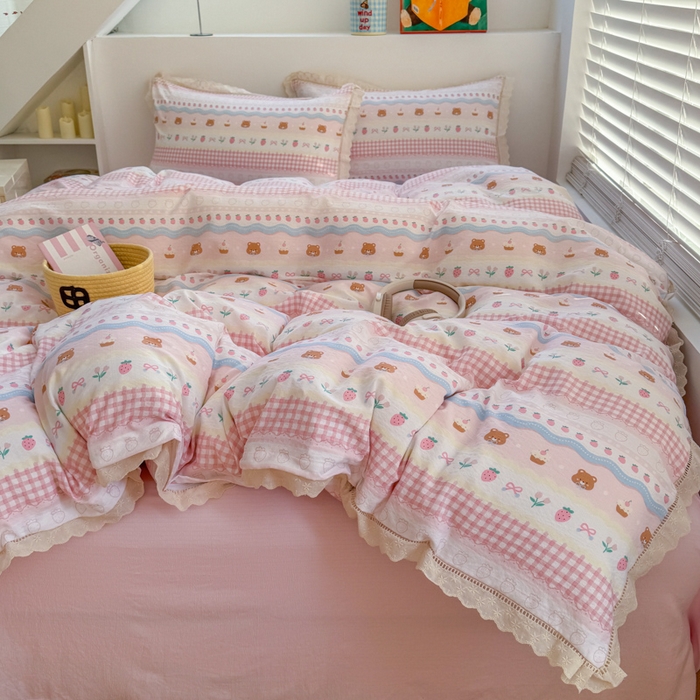 91家纺网 家纺一手货源 找家纺 温眠家纺 2025直播新款云感双层纱镂空花边四件套 草莓蛋糕