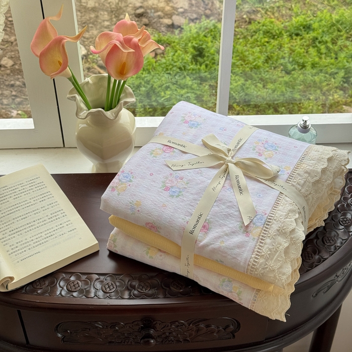 91家纺网 家纺一手货源 找家纺 温眠家纺 2025直播新款云感双层纱镂空花边四件套 花漾甜心