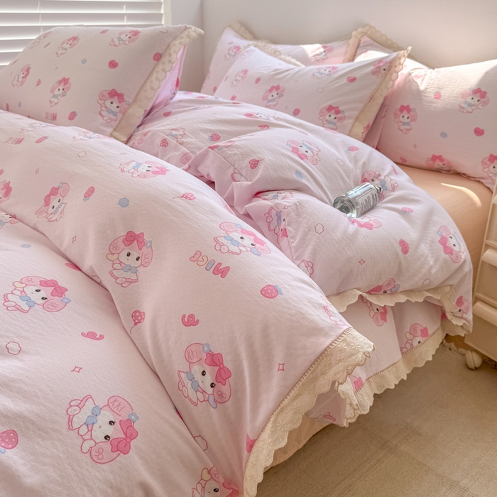 91家纺网 家纺一手货源 找家纺 温眠家纺 2025直播新款云感双层纱镂空花边四件套 莓乐蒂