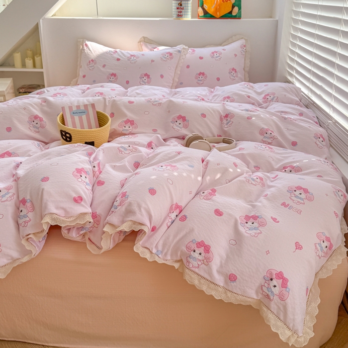 91家纺网 家纺一手货源 找家纺 温眠家纺 2025直播新款云感双层纱镂空花边四件套 莓乐蒂