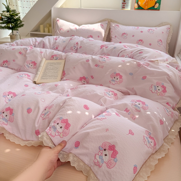 91家纺网 家纺一手货源 找家纺 温眠家纺 2025直播新款云感双层纱镂空花边四件套 莓乐蒂