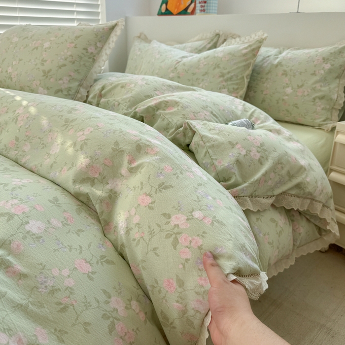 91家纺网 家纺一手货源 找家纺 温眠家纺 2025直播新款云感双层纱镂空花边四件套 木槿绿