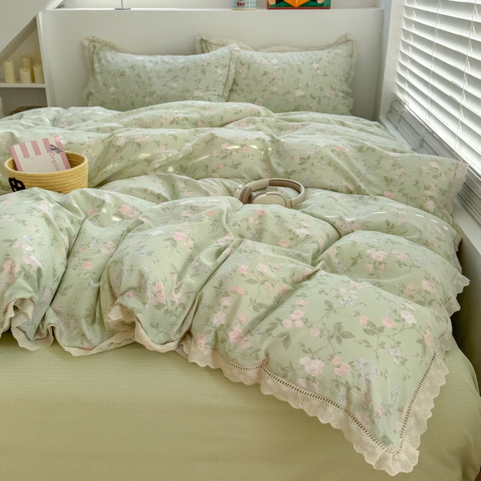 91家纺网 家纺一手货源 找家纺 温眠家纺 2025直播新款云感双层纱镂空花边四件套 木槿绿