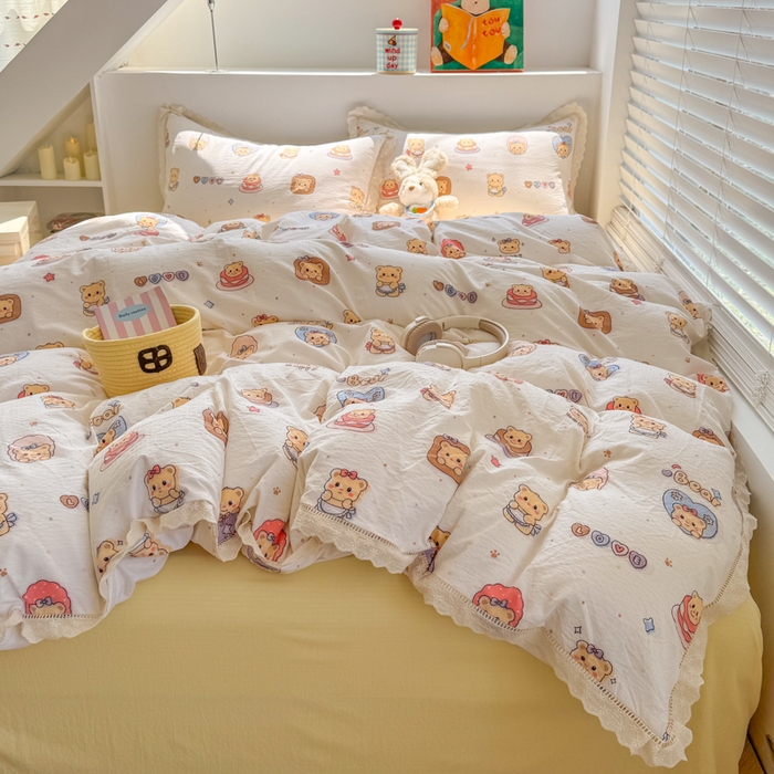 91家纺网 家纺一手货源 找家纺 温眠家纺 2025直播新款云感双层纱镂空花边四件套 奶油小熊