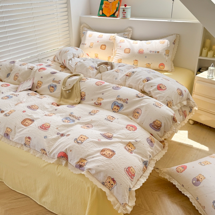 91家纺网 家纺一手货源 找家纺 温眠家纺 2025直播新款云感双层纱镂空花边四件套 奶油小熊