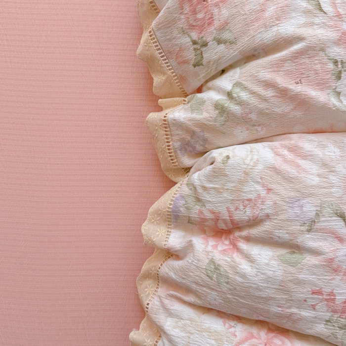 91家纺网 家纺一手货源 找家纺 温眠家纺 2025直播新款云感双层纱镂空花边四件套 絮语