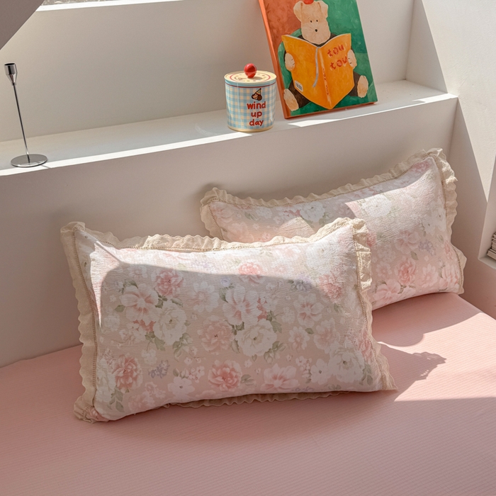 91家纺网 家纺一手货源 找家纺 温眠家纺 2025直播新款云感双层纱镂空花边四件套 絮语