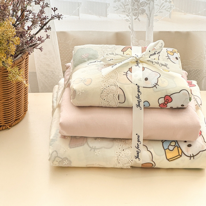 91家纺网 家纺一手货源 找家纺 （总）温眠家纺 2025新款ins风小清新镂空花边水洗云朵棉四件套-风格二