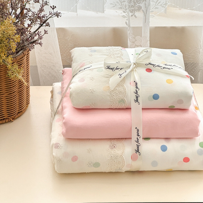 91家纺网 家纺一手货源 找家纺 （总）温眠家纺 2025新款ins风小清新镂空花边水洗云朵棉四件套-风格二