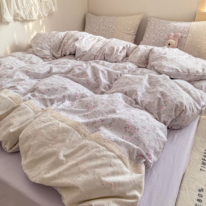 91家纺网 家纺一手货源 找家纺 温眠家纺 2025新款ins风小清新镂空花边水洗云朵棉四件套-风格二 白茶