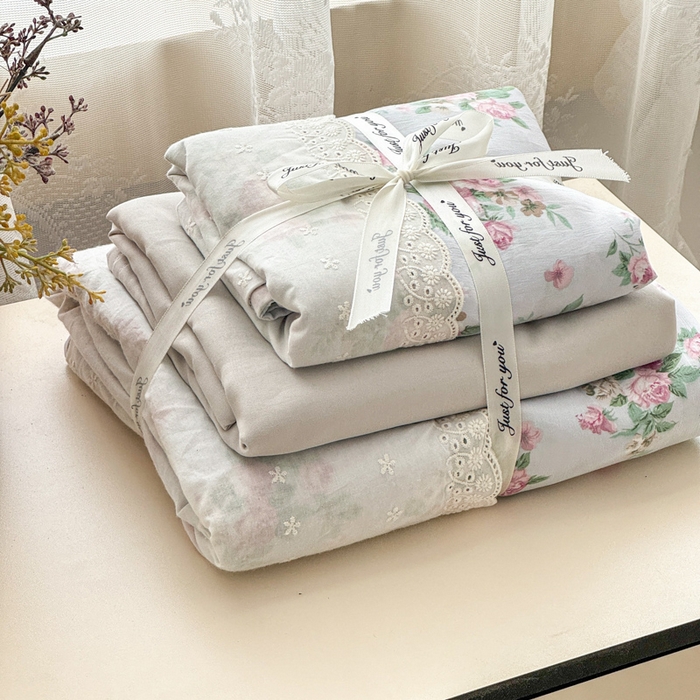 91家纺网 家纺一手货源 找家纺 温眠家纺 2025新款ins风小清新镂空花边水洗云朵棉四件套-风格二 春之语