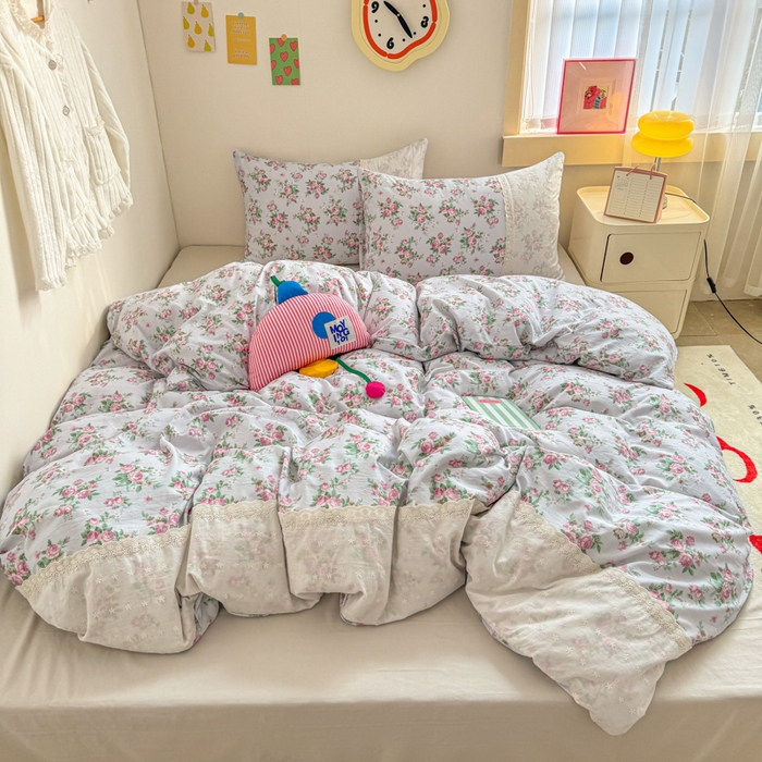 91家纺网 家纺一手货源 找家纺 温眠家纺 2025新款ins风小清新镂空花边水洗云朵棉四件套-风格二 春之语