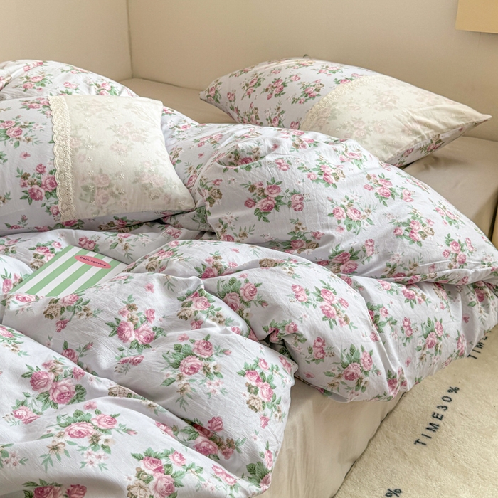 91家纺网 家纺一手货源 找家纺 温眠家纺 2025新款ins风小清新镂空花边水洗云朵棉四件套-风格二 春之语