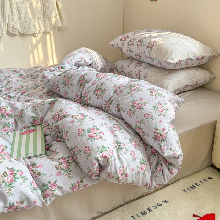 91家纺网 家纺一手货源 找家纺 温眠家纺 2025新款ins风小清新镂空花边水洗云朵棉四件套-风格二 春之语