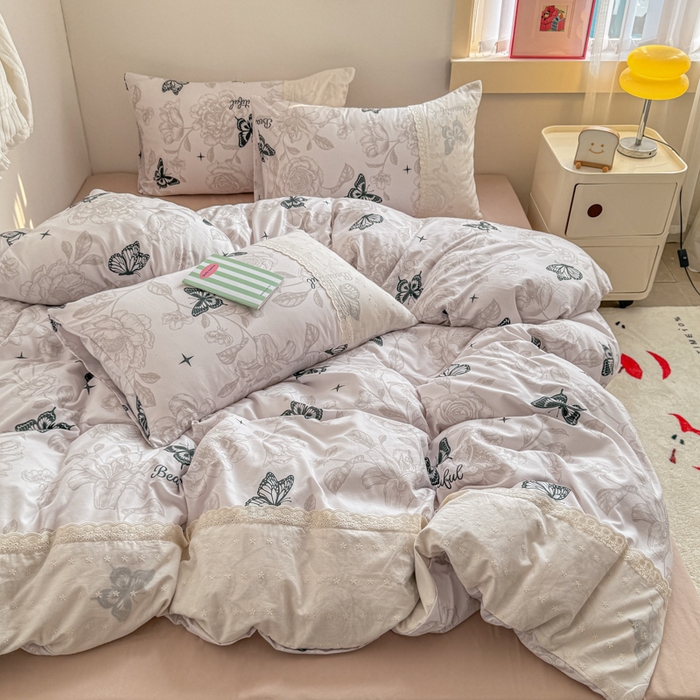 91家纺网 家纺一手货源 找家纺 温眠家纺 2025新款ins风小清新镂空花边水洗云朵棉四件套-风格二 蝶恋花