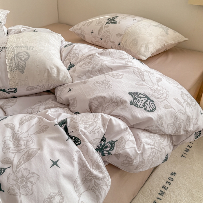 91家纺网 家纺一手货源 找家纺 温眠家纺 2025新款ins风小清新镂空花边水洗云朵棉四件套-风格二 蝶恋花