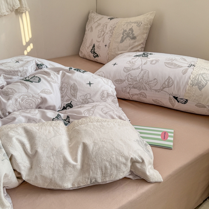 91家纺网 家纺一手货源 找家纺 温眠家纺 2025新款ins风小清新镂空花边水洗云朵棉四件套-风格二 蝶恋花