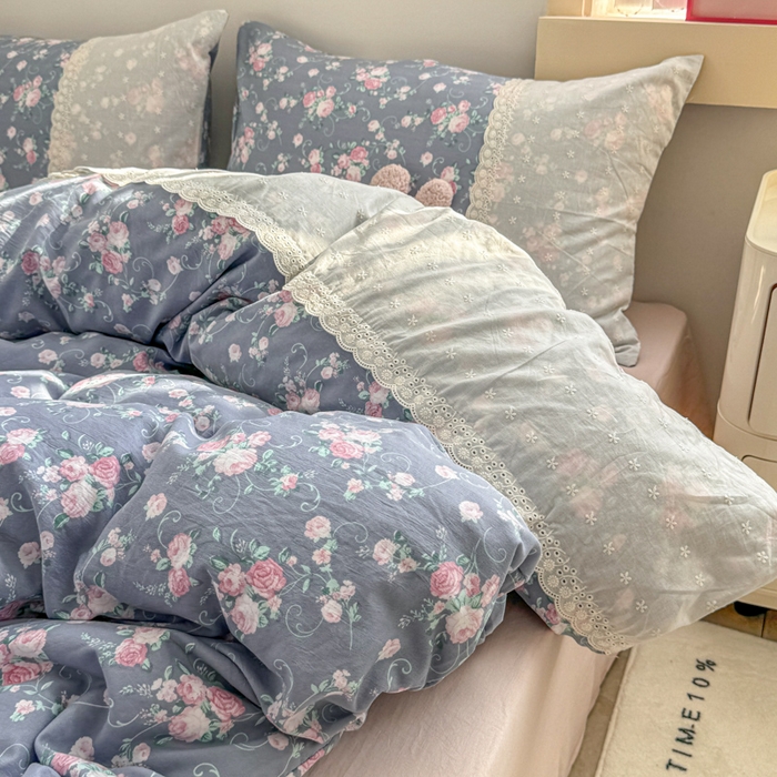 91家纺网 家纺一手货源 找家纺 温眠家纺 2025新款ins风小清新镂空花边水洗云朵棉四件套-风格二 花田错