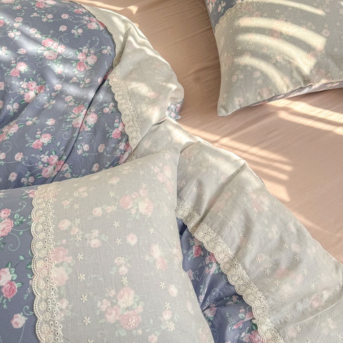 91家纺网 家纺一手货源 找家纺 温眠家纺 2025新款ins风小清新镂空花边水洗云朵棉四件套-风格二 花田错