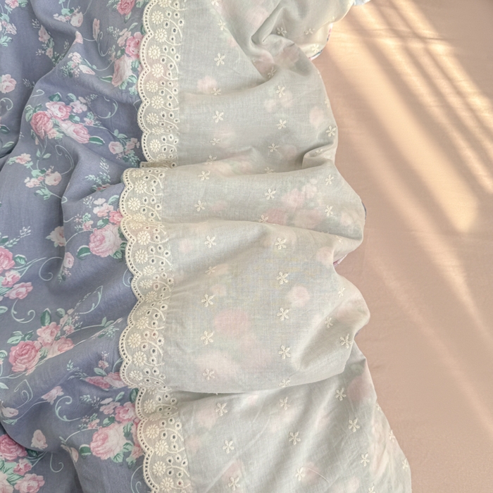 91家纺网 家纺一手货源 找家纺 温眠家纺 2025新款ins风小清新镂空花边水洗云朵棉四件套-风格二 花田错