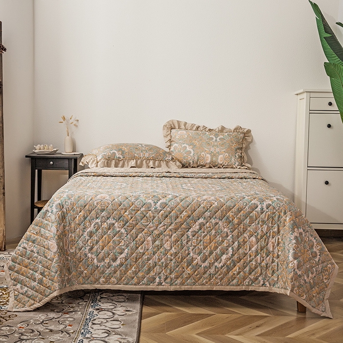 91家纺网 家纺一手货源 找家纺 （总）恩和家纺 2026新款50s莱赛尔天丝床盖被法式飞边款四件套