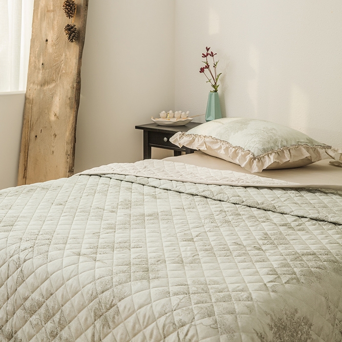 91家纺网 家纺一手货源 找家纺 恩和家纺 2026新款50s莱赛尔天丝床盖被法式飞边款四件套 春生