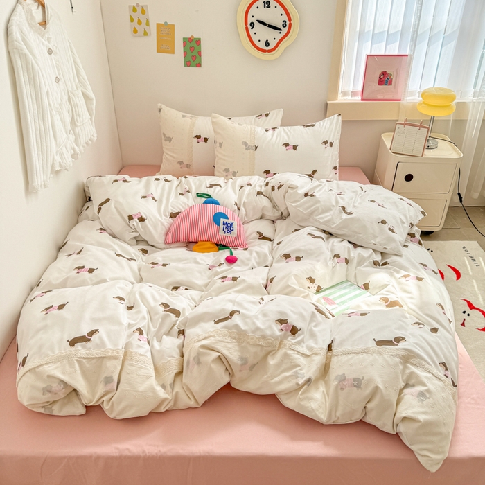 91家纺网 家纺一手货源 找家纺 温眠家纺 2025新款ins风小清新镂空花边水洗云朵棉四件套-风格二 柯基