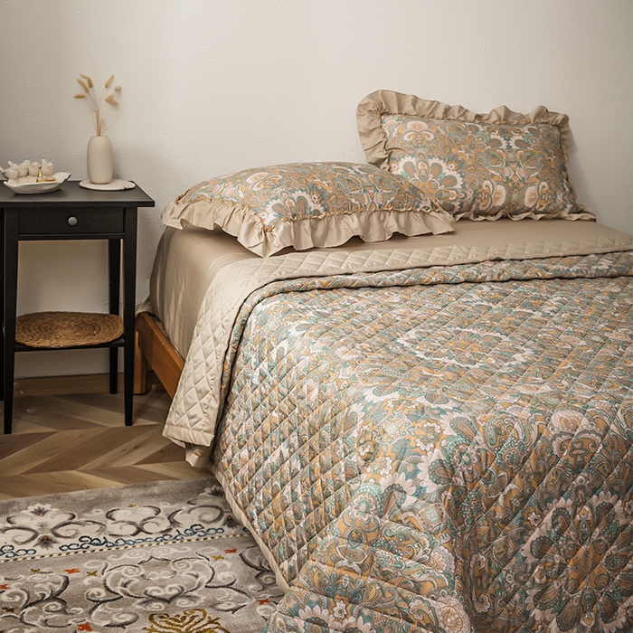 91家纺网 家纺一手货源 找家纺 恩和家纺 2026新款50s莱赛尔天丝床盖被法式飞边款四件套 繁花