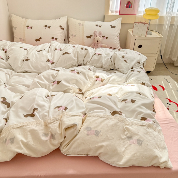 91家纺网 家纺一手货源 找家纺 温眠家纺 2025新款ins风小清新镂空花边水洗云朵棉四件套-风格二 柯基