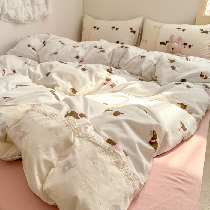 91家纺网 家纺一手货源 找家纺 温眠家纺 2025新款ins风小清新镂空花边水洗云朵棉四件套-风格二 柯基