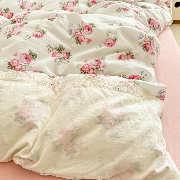 91家纺网 家纺一手货源 找家纺 温眠家纺 2025新款ins风小清新镂空花边水洗云朵棉四件套-风格二 丽莎
