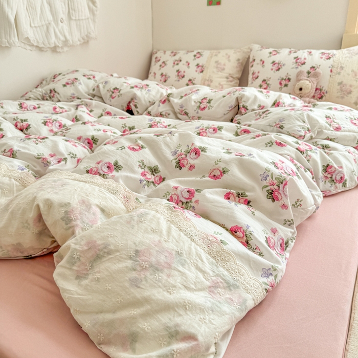 91家纺网 家纺一手货源 找家纺 温眠家纺 2025新款ins风小清新镂空花边水洗云朵棉四件套-风格二 丽莎
