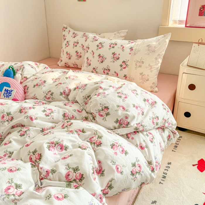 91家纺网 家纺一手货源 找家纺 温眠家纺 2025新款ins风小清新镂空花边水洗云朵棉四件套-风格二 丽莎