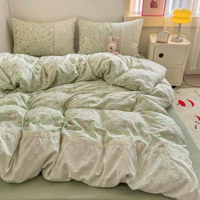 91家纺网 家纺一手货源 找家纺 温眠家纺 2025新款ins风小清新镂空花边水洗云朵棉四件套-风格二 绿野仙踪