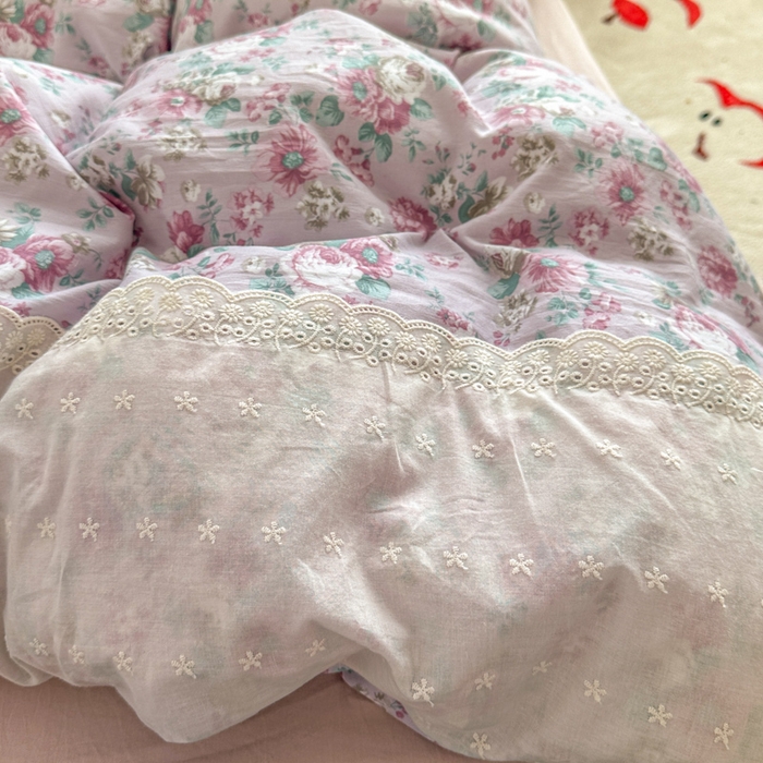 91家纺网 家纺一手货源 找家纺 温眠家纺 2025新款ins风小清新镂空花边水洗云朵棉四件套-风格二 美玲说