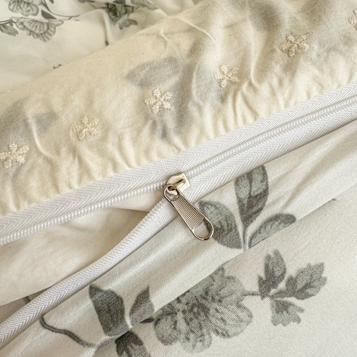 91家纺网 家纺一手货源 找家纺 温眠家纺 2025新款ins风小清新镂空花边水洗云朵棉四件套-风格二 莫奈花园