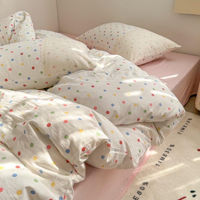 91家纺网 家纺一手货源 找家纺 温眠家纺 2025新款ins风小清新镂空花边水洗云朵棉四件套-风格二 奶油波点