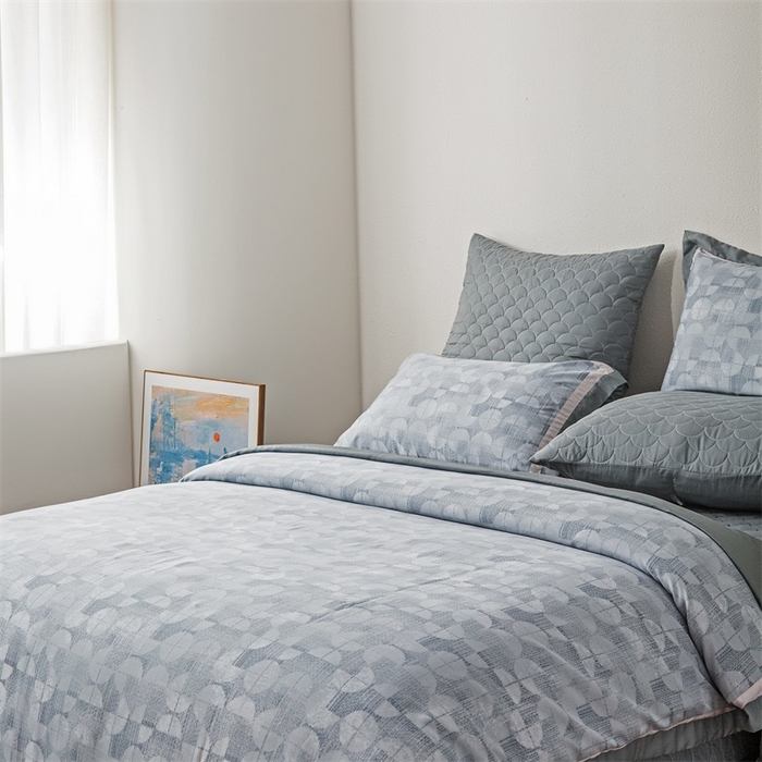 91家纺网 家纺一手货源 找家纺 （总）恩和家纺 2026新款50s莱赛尔天丝床盖被轻奢撞色款四件套