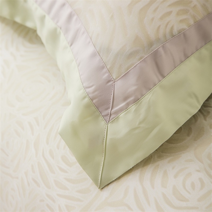 91家纺网 家纺一手货源 找家纺 恩和家纺 2026新款50s莱赛尔天丝床盖被轻奢撞色款四件套 绽放 浅绿