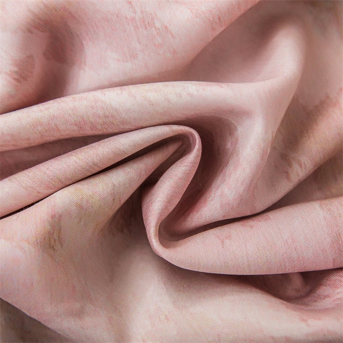 91家纺网 家纺一手货源 找家纺 恩和家纺 2026新款50s莱赛尔天丝床盖被轻奢撞色款四件套 小粉豹