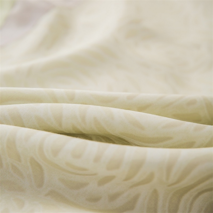 91家纺网 家纺一手货源 找家纺 恩和家纺 2026新款50s莱赛尔天丝轻奢撞色款床盖多件套 绽放 浅绿