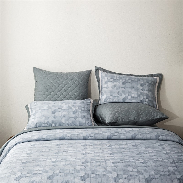 91家纺网 家纺一手货源 找家纺 恩和家纺 2026新款50s莱赛尔天丝轻奢撞色款床盖多件套 宁静 蓝