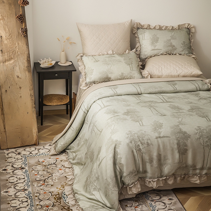 91家纺网 家纺一手货源 找家纺 恩和家纺 2026新款50s莱赛尔天丝法式花边款法式飞边床盖四件套 春生