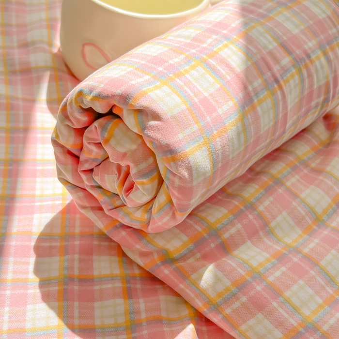 91家纺网 家纺一手货源 找家纺 温眠家纺 2025新款水洗棉色织单床单系列-叠拍 典雅格-粉