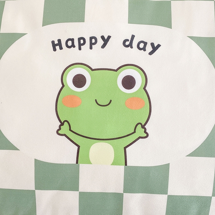 91家纺网 家纺一手货源 找家纺 新奇异 2025新款数码印花多功能抱枕被 快乐青蛙