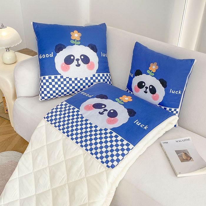 新奇异 2025新款数码印花多功能抱枕被 好运蓝熊