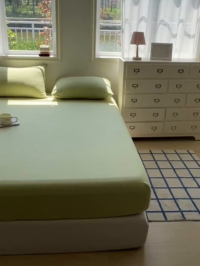 91家纺网 家纺一手货源 找家纺 温眠家纺 2025新款纯色格子高克重水洗棉床笠全包围防滑床罩保护套单床笠 豆绿