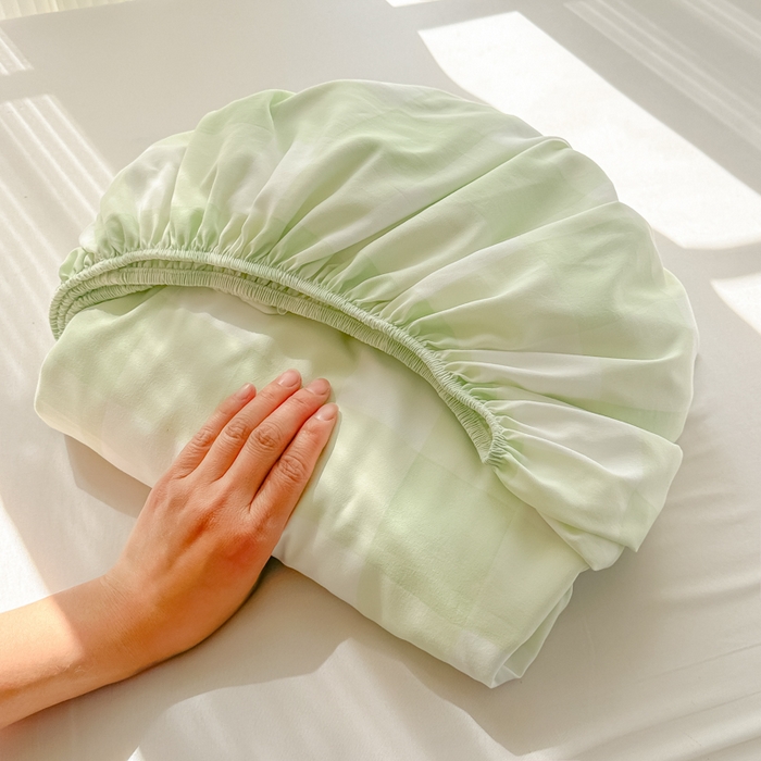 91家纺网 家纺一手货源 找家纺 温眠家纺 2025新款纯色格子高克重水洗棉床笠全包围防滑床罩保护套单床笠 茉莉青提