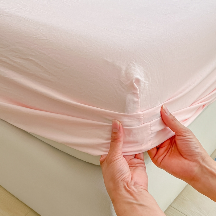 91家纺网 家纺一手货源 找家纺 温眠家纺 2025新款纯色格子高克重水洗棉床笠全包围防滑床罩保护套单床笠 奶粉