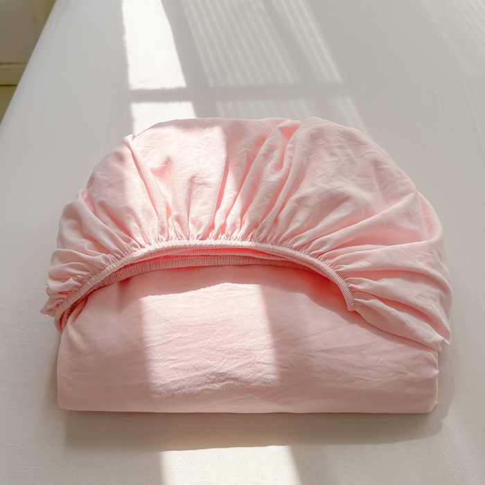 91家纺网 家纺一手货源 找家纺 温眠家纺 2025新款纯色格子高克重水洗棉床笠全包围防滑床罩保护套单床笠 奶粉